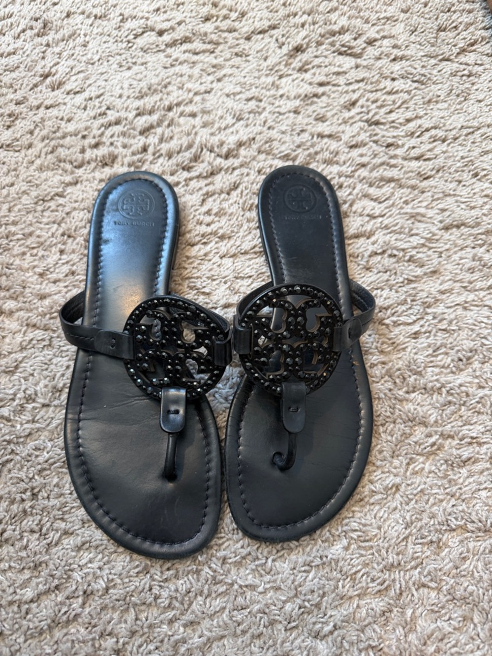 VEUC size 10 Tory Burch black rhinestone sandals